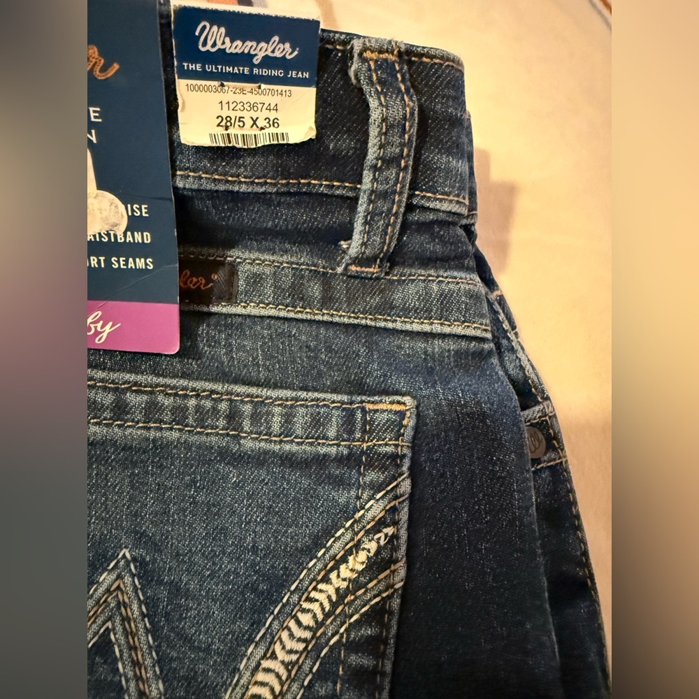 Wrangler Women's Q-Baby Jeans - Picture 4 of 4